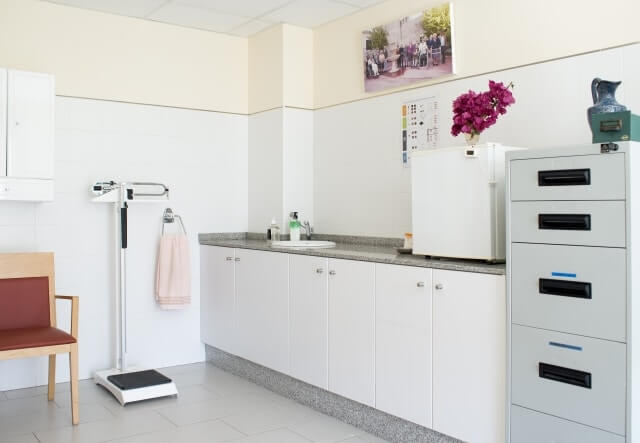 Residencia-Santos-Reyes-Instalaciones-Consulta-Medica[1]